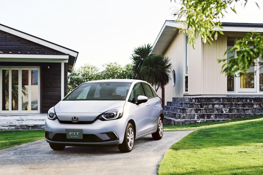 Honda Fit e:HEV Home 2020 года  (JP) (фото 14 из 18)